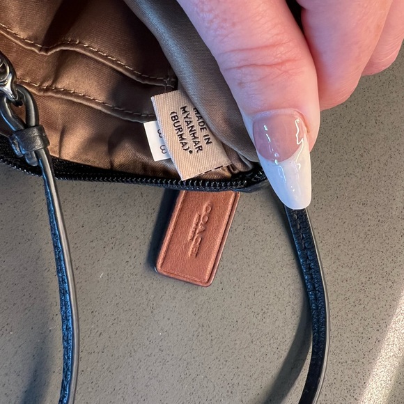 Coach Wristlet F51763 - Picture 8 of 8